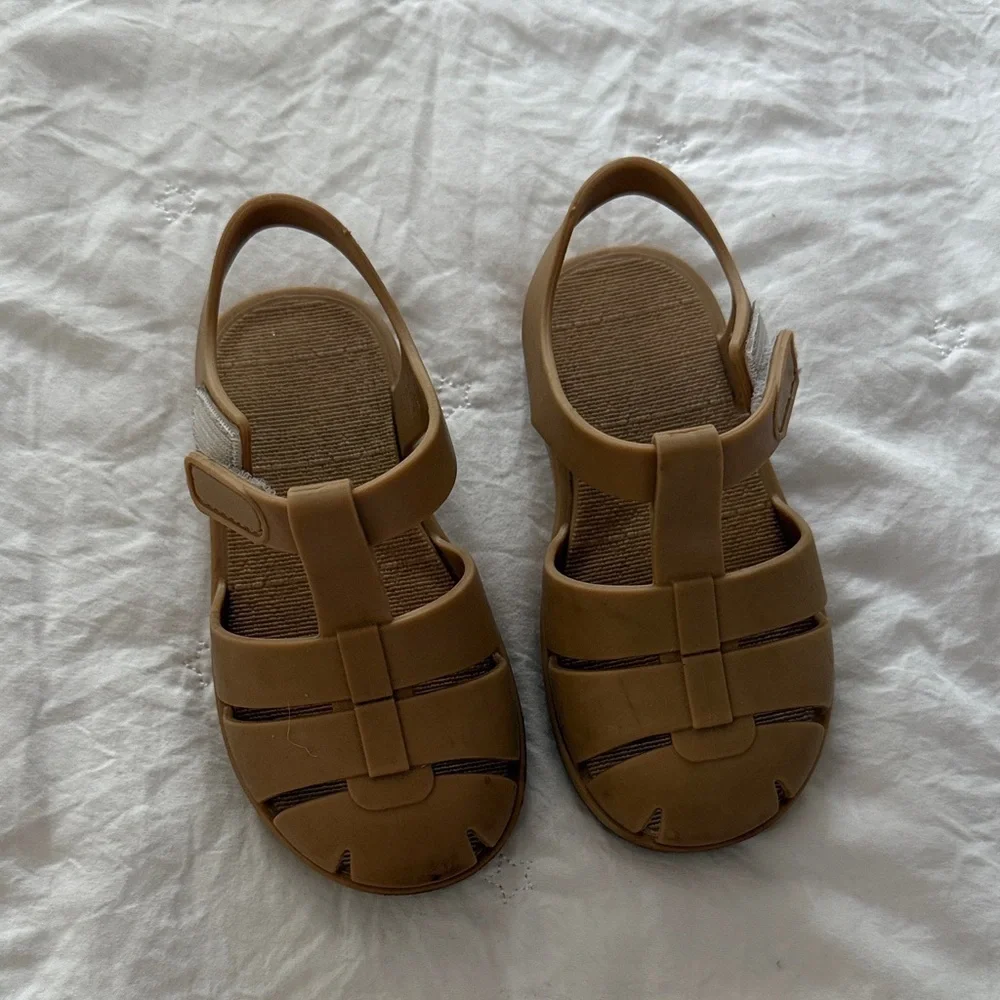 Zara Girls Tan Jelly Sandals size 23